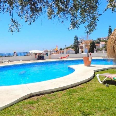 Beautiful 3 Bedroom Townhouse In Urb. Tropicana, Nerja Eksteriør billede