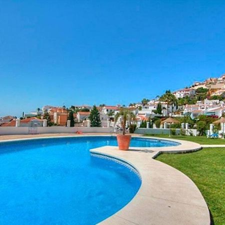 Beautiful 3 Bedroom Townhouse In Urb. Tropicana, Nerja Eksteriør billede