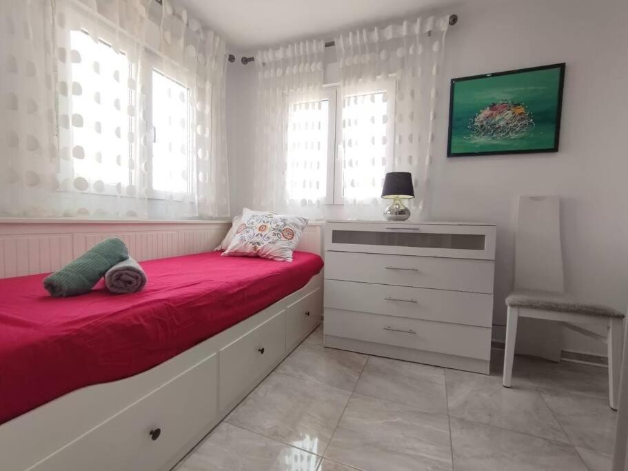 Beautiful 3 Bedroom Townhouse In Urb. Tropicana, Nerja Eksteriør billede