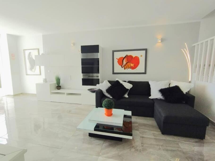 Beautiful 3 Bedroom Townhouse In Urb. Tropicana, Nerja Eksteriør billede